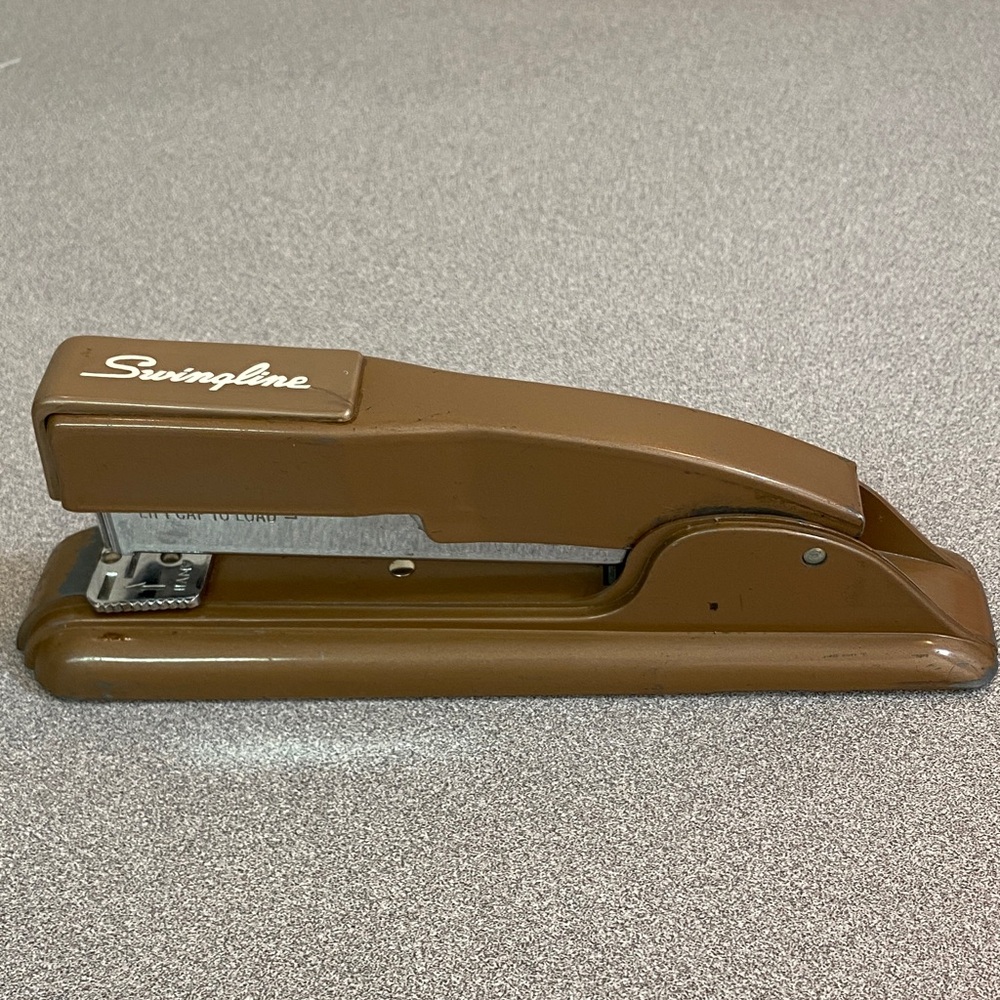 Swingline Classic Mauve Brown Stapler